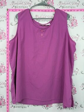 Huntington ridge plus  Sleeveless Button-Accent Tank Top in Magenta